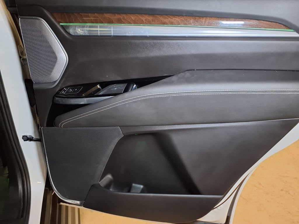 Certified 2025 Cadillac Escalade Sport Platinum AWD/4WD image 21
