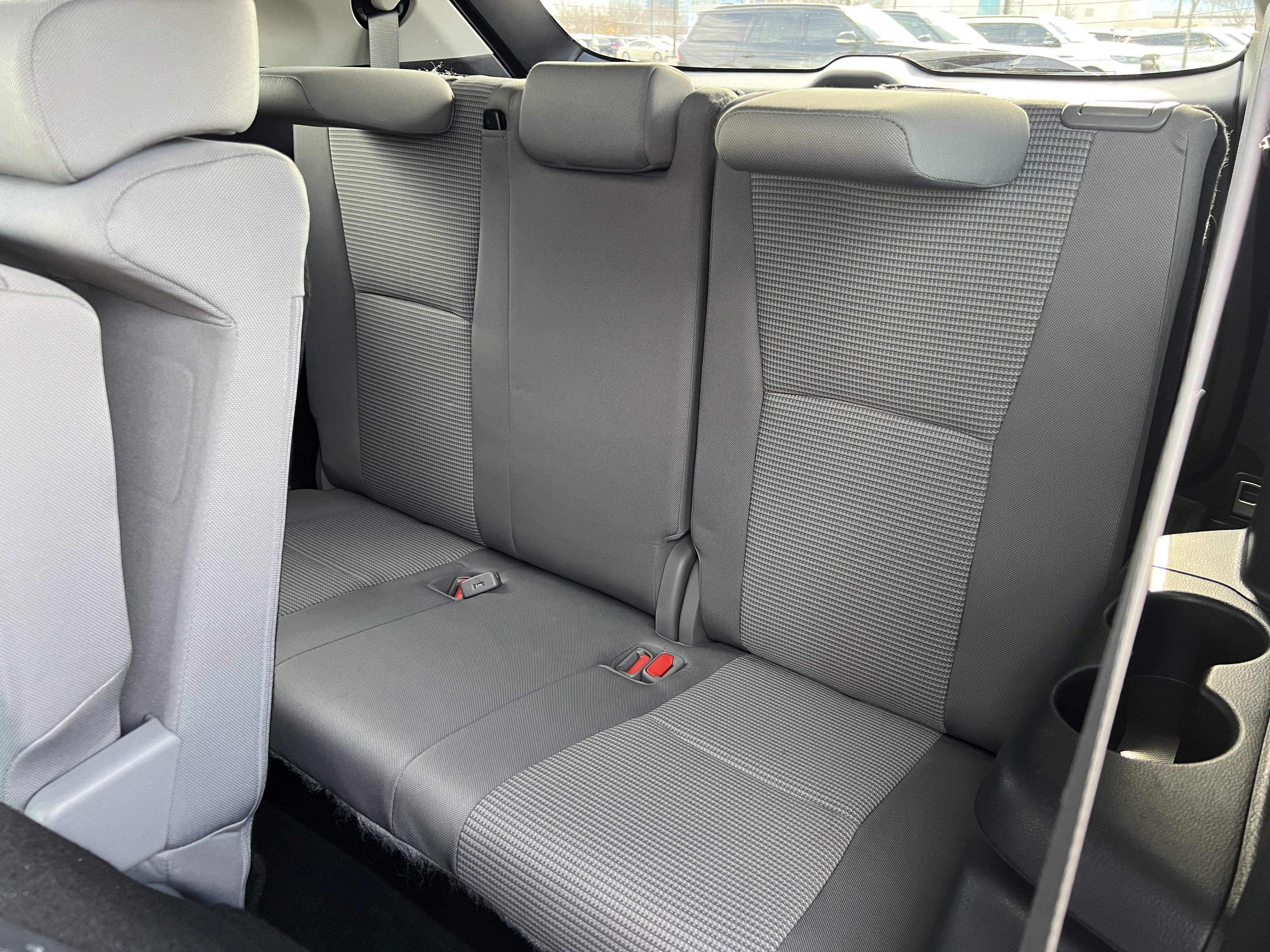 Used 2023 Toyota Highlander L image 34