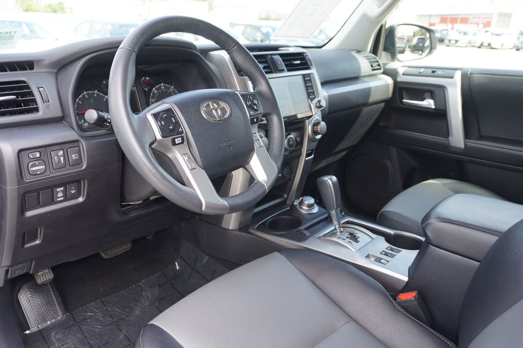 Certified 2022 Toyota 4Runner SR5 Premium w/ Moonroof Package AWD/4WD image 11