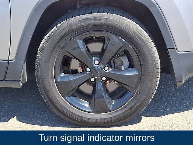 Used 2016 Jeep Cherokee High Altitude w/ Luxury Group AWD/4WD image 28