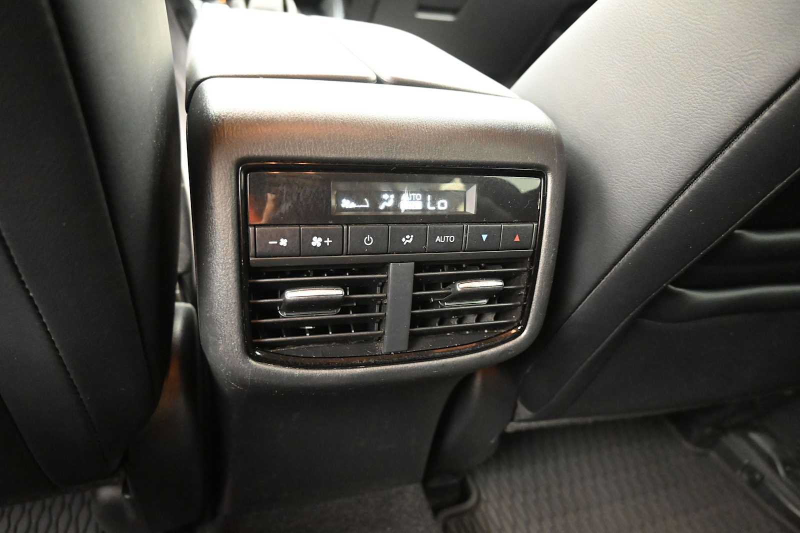 Used 2022 MAZDA CX-9 Touring AWD/4WD image 14