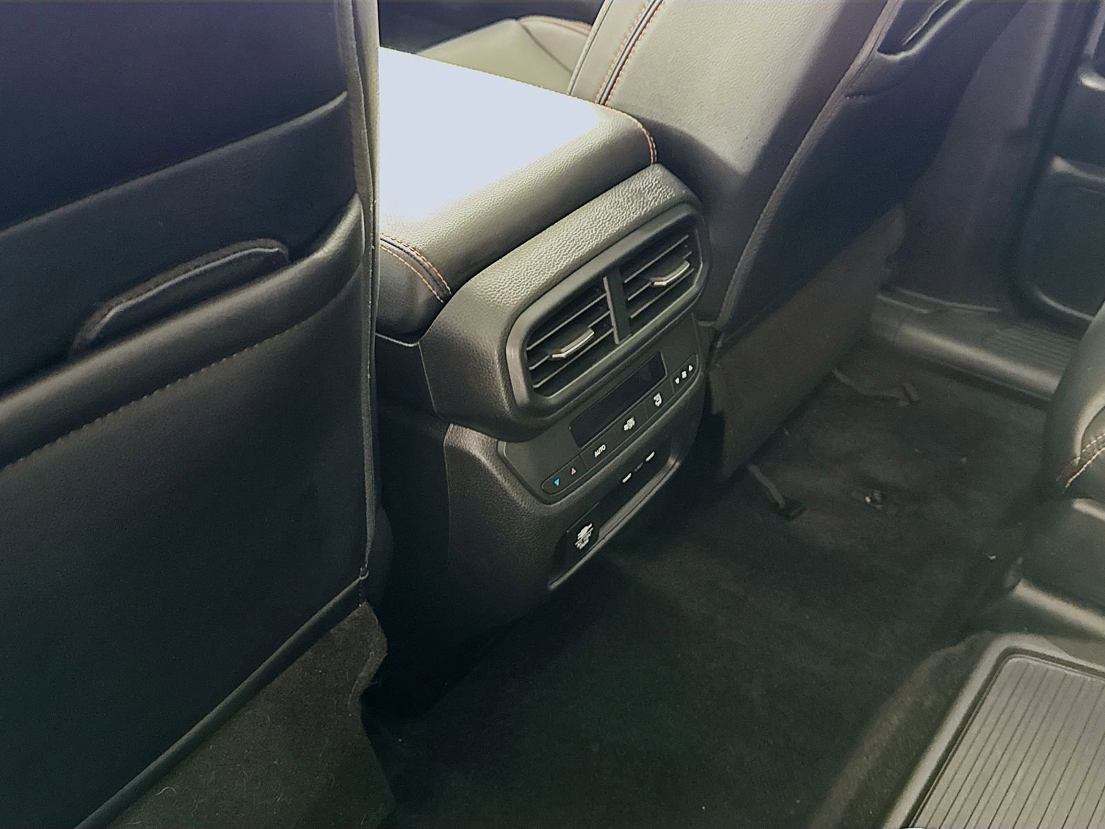 Used 2024 Honda Pilot TrailSport image 23