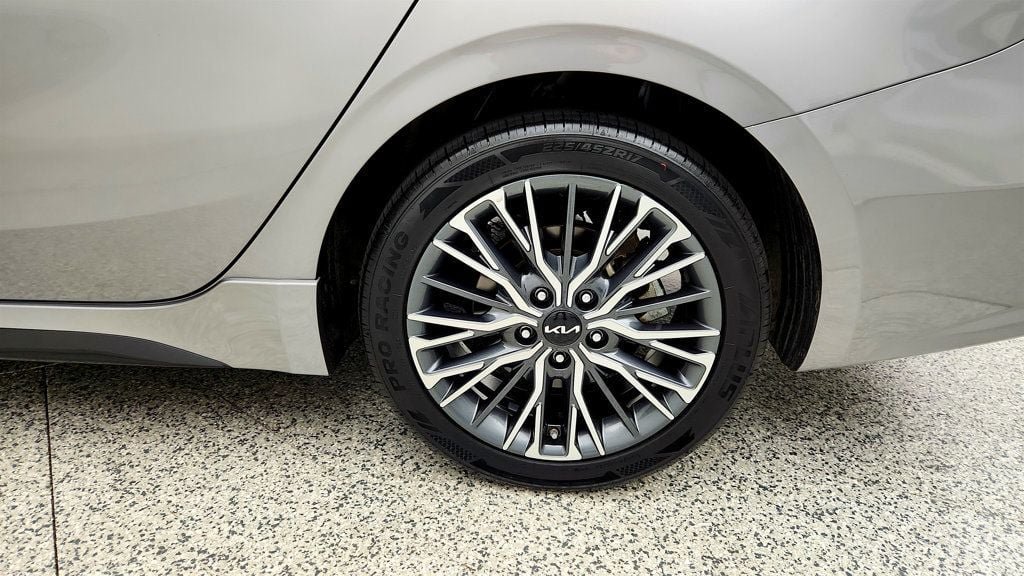 Used 2024 Kia Forte GT-Line FWD image 9