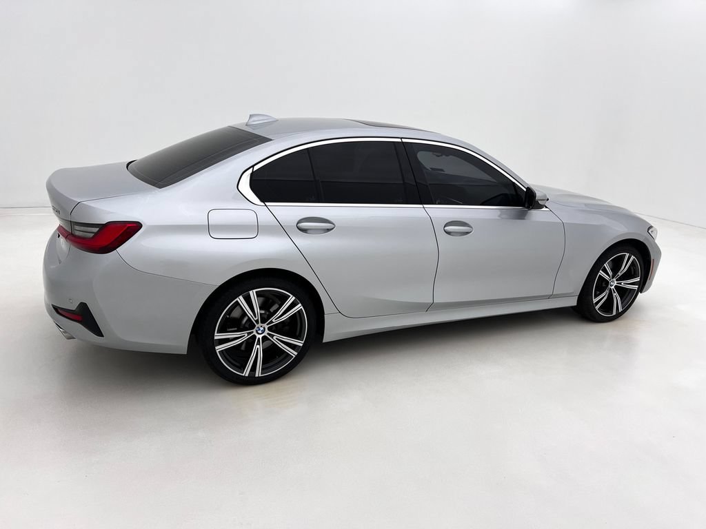 Used 2019 BMW 330i xDrive Sedan w/ Driving Assistance Package AWD/4WD image 6