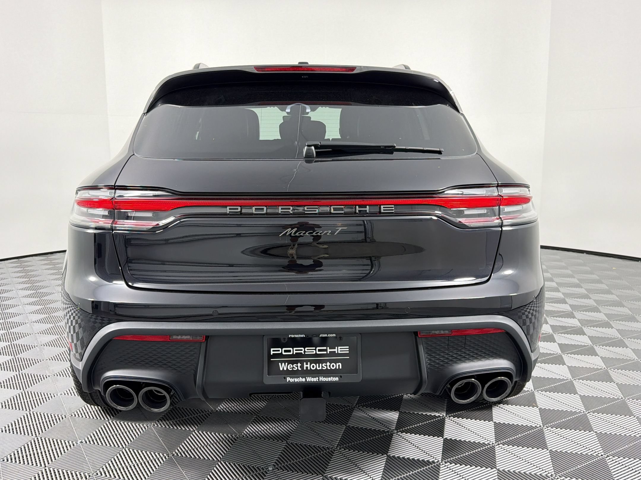 New 2026 Porsche Macan AWD/4WD image 10