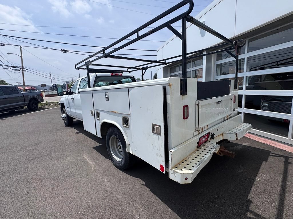 Used 2018 Chevrolet Silverado 3500 W/T RWD image 3