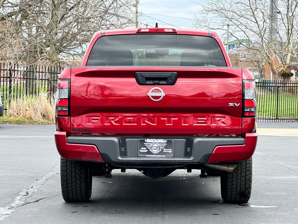Used 2023 Nissan Frontier SV image 6