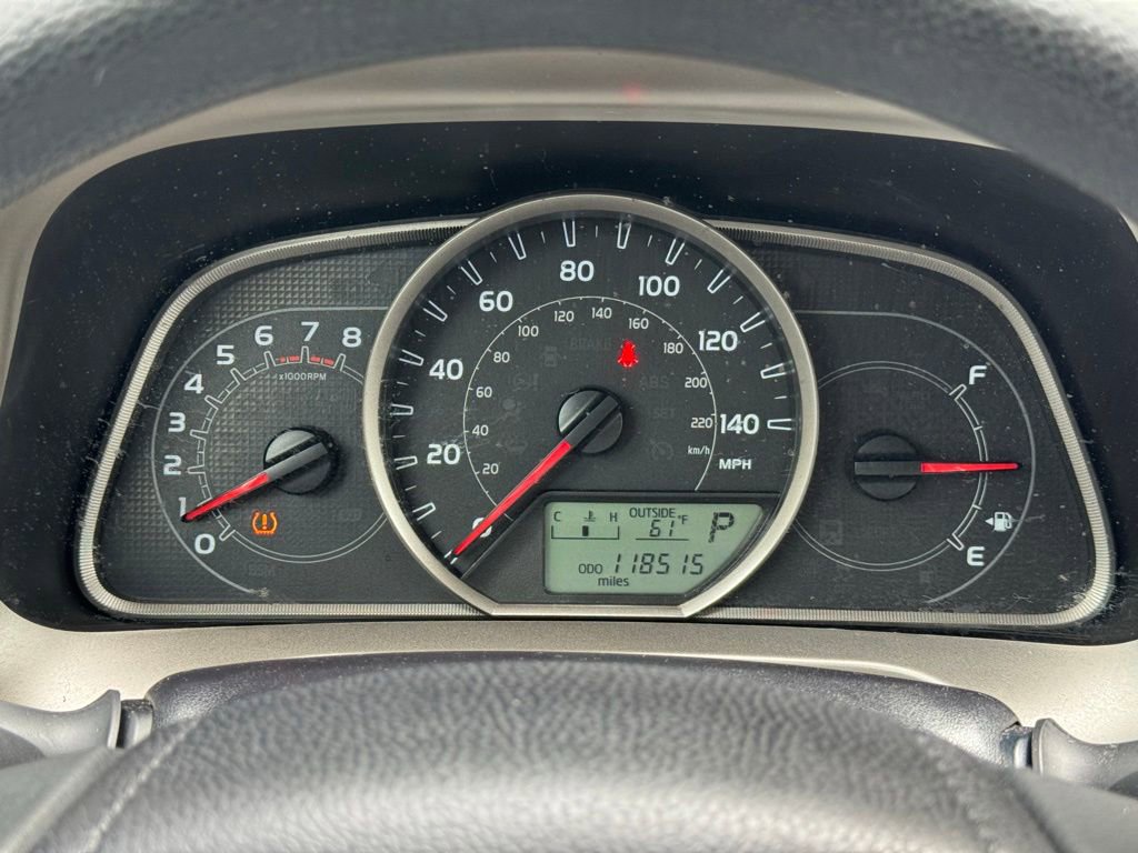 Used 2014 Toyota RAV4 LE AWD/4WD image 2