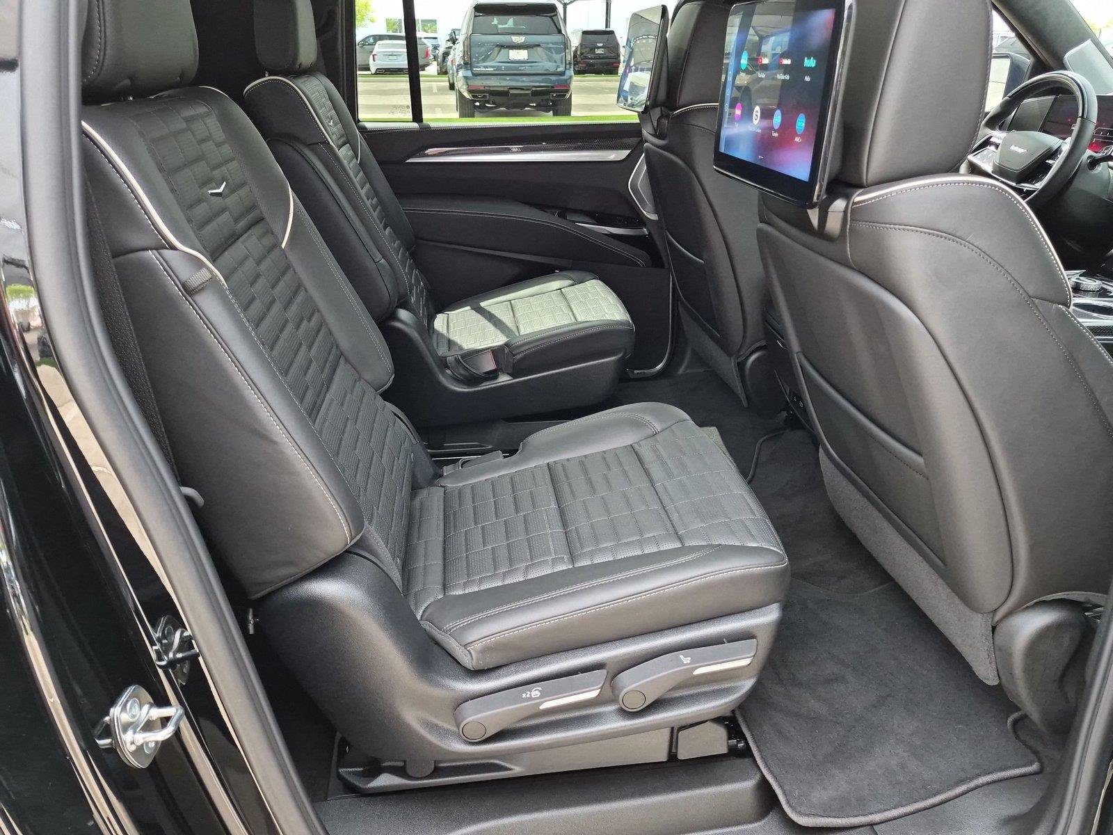 New 2026 Cadillac Escalade ESV V w/ LPO, ONYX Package AWD/4WD image 30