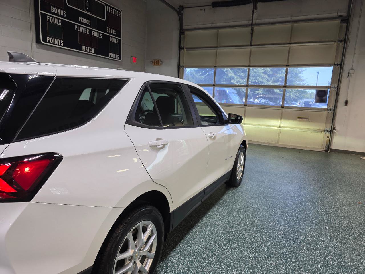 Used 2022 Chevrolet Equinox LS FWD image 7