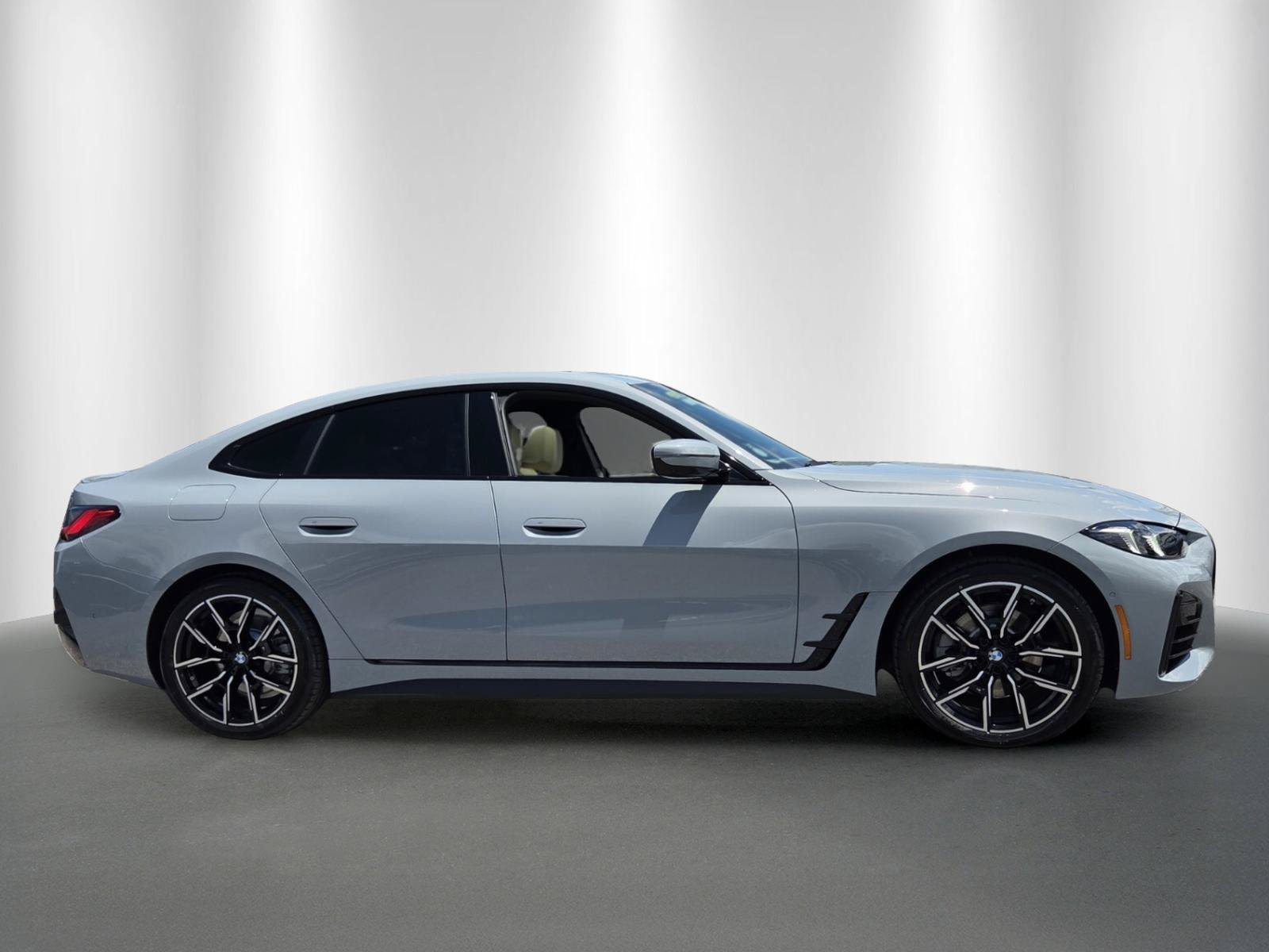 New 2026 BMW 430i w/ M Sport Package RWD image 8