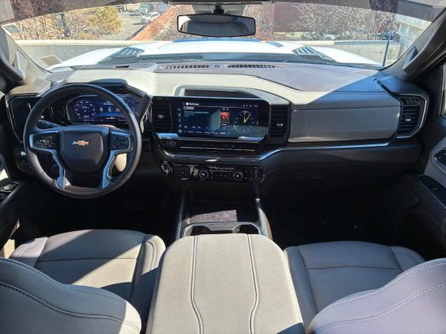 Used 2025 Chevrolet Silverado 3500 LT image 15