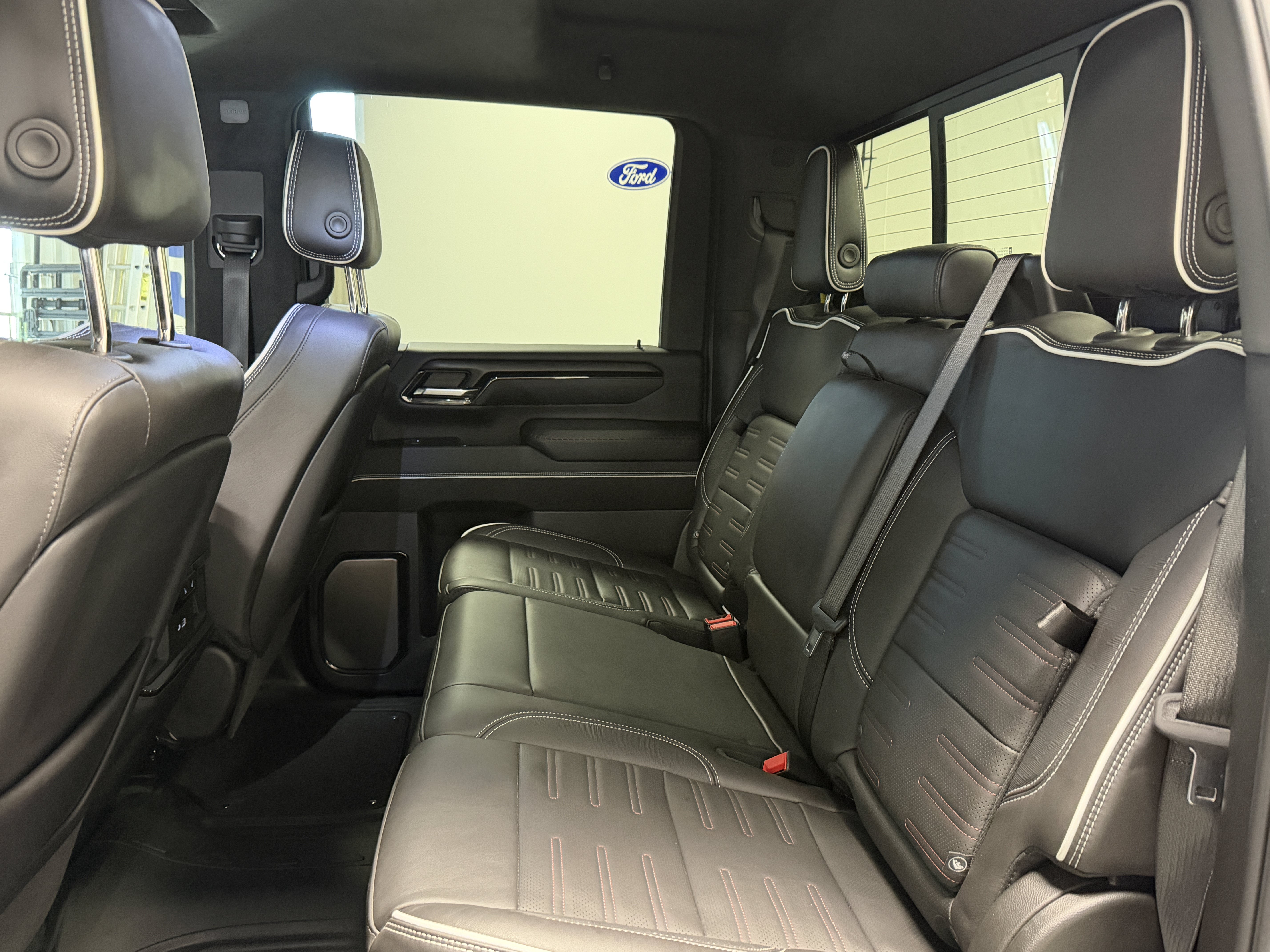 Used 2025 GMC Sierra 2500 AT4X AWD/4WD image 26