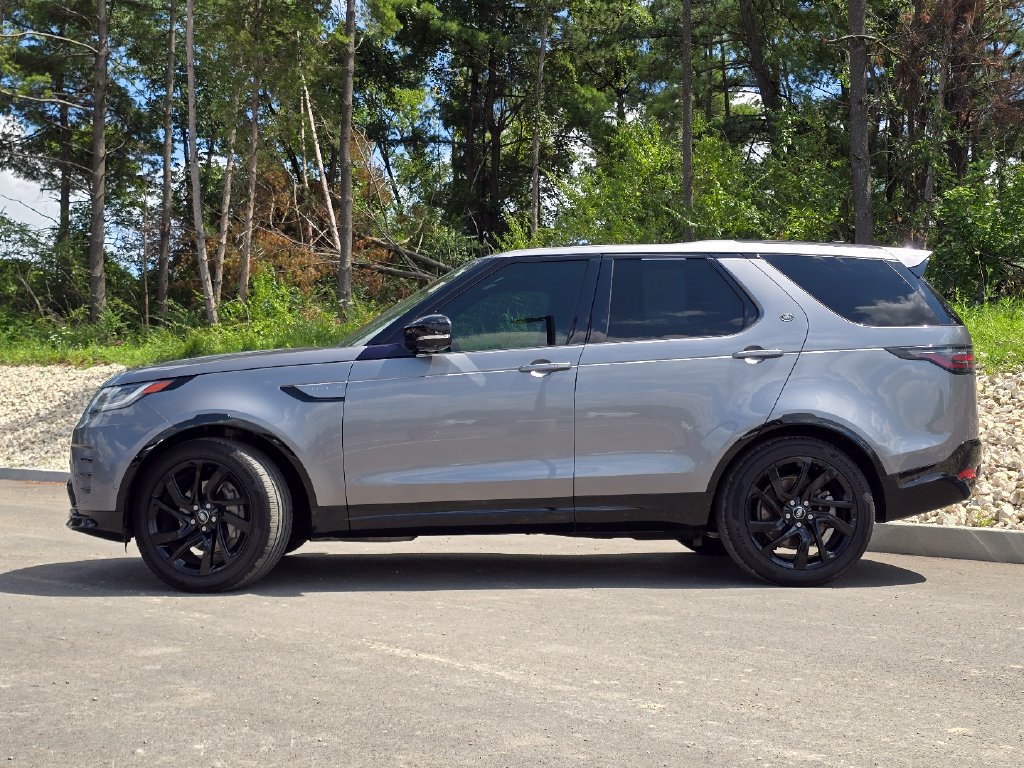 Used 2023 Land Rover Discovery S R-Dynamic AWD/4WD image 3