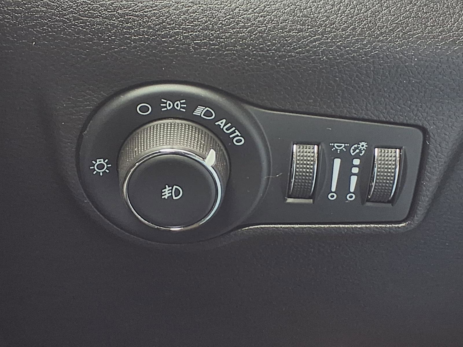 Used 2022 Jeep Compass Trailhawk w/ Trailhawk Convenience Group image 14