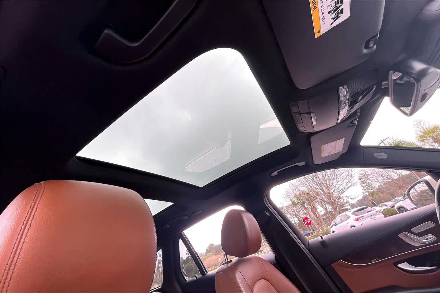 Used 2019 Mercedes-Benz GLC 300 4MATIC image 14