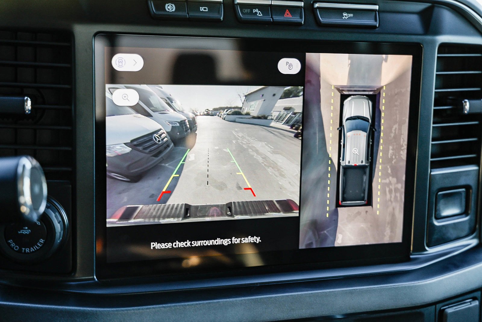 Used 2024 Ford F350 Limited image 25