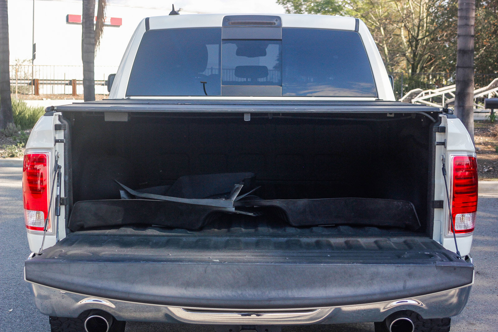 Used 2018 RAM 1500 Laramie w/ Convenience Group image 26