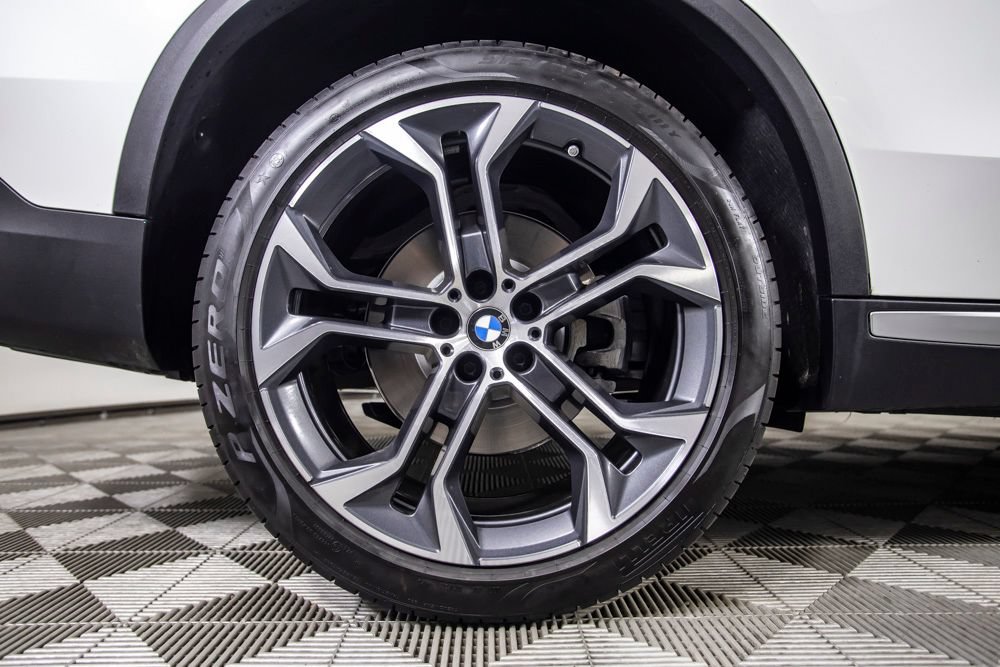 Used 2026 BMW X5 sDrive40i w/ Premium Package RWD image 40