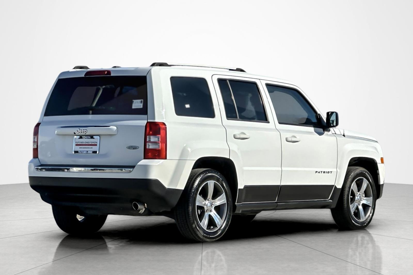 Used 2016 Jeep Patriot High Altitude image 5