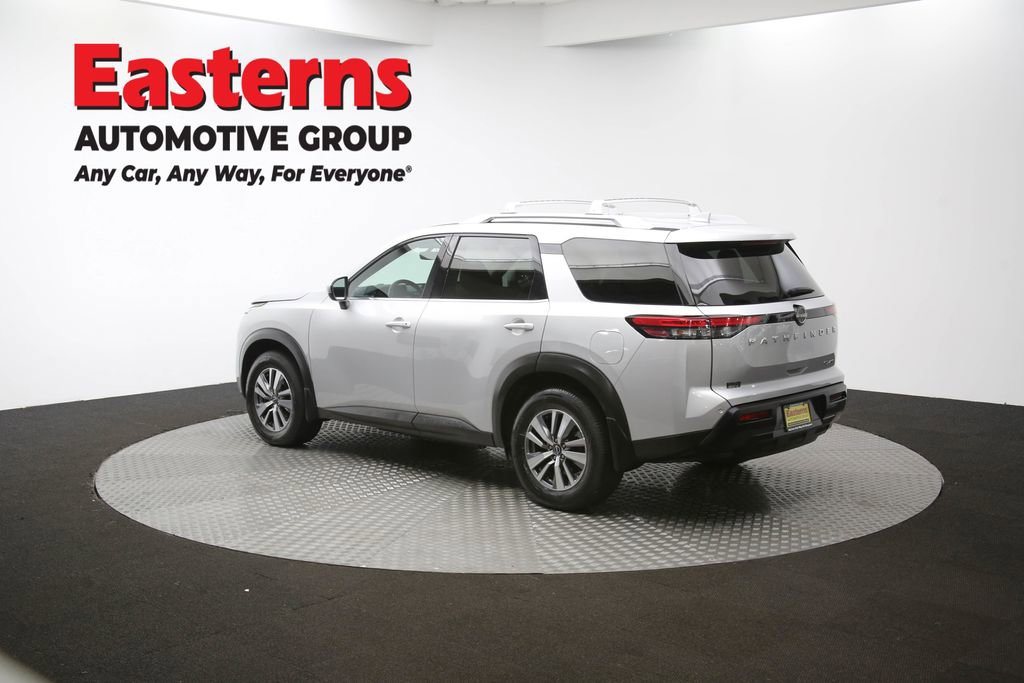 Used 2023 Nissan Pathfinder SL image 62