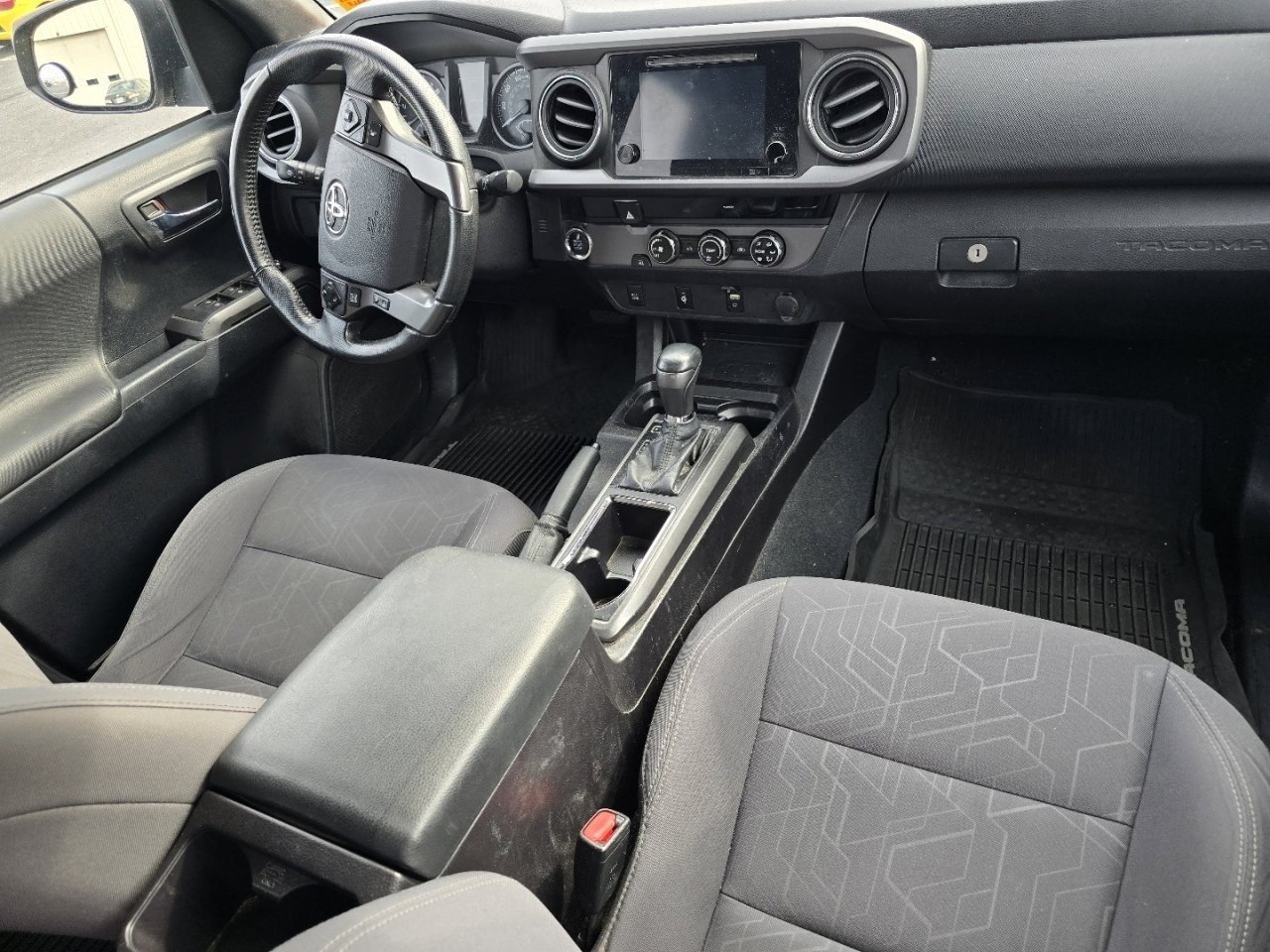 Used 2016 Toyota Tacoma TRD Sport w/ Towing Package image 16