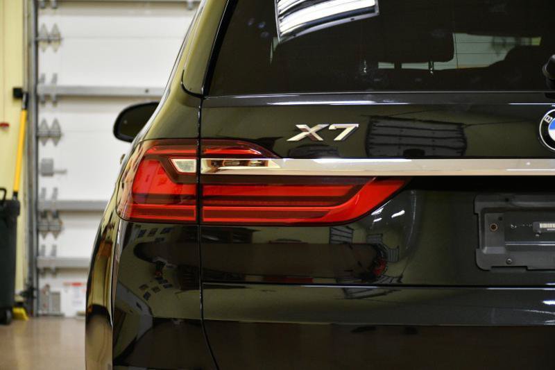 Used 2022 BMW X7 xDrive40i w/ Premium Package AWD/4WD image 16