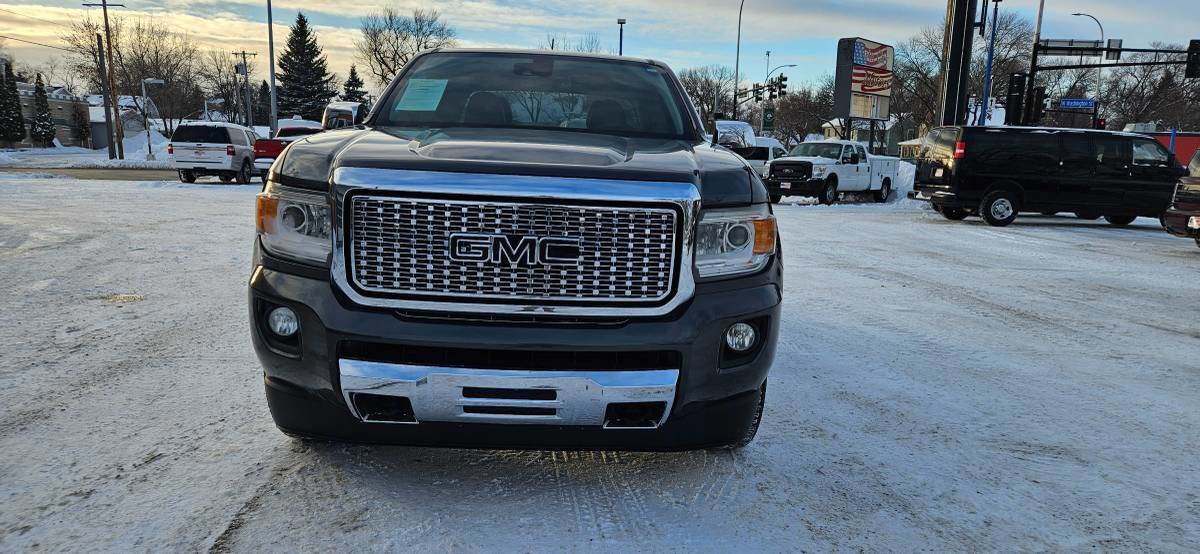 Used 2016 GMC Canyon SLT w/ Driver Alert Package image 3