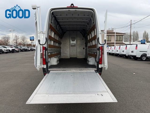 Used 2020 Mercedes-Benz Sprinter 2500 image 29