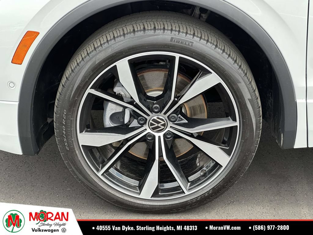 Certified 2024 Volkswagen Tiguan SEL R-Line AWD/4WD image 8