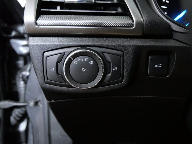 Certified 2017 Ford Fusion SE FWD image 27
