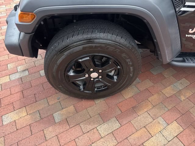 Used 2020 Jeep Wrangler Sport AWD/4WD image 10