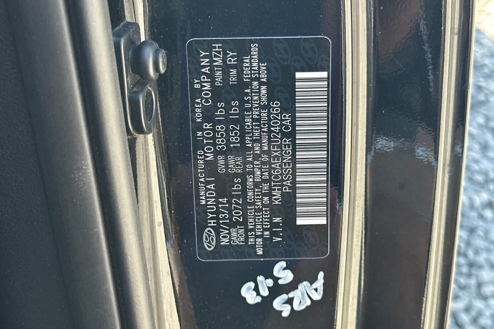 Used 2015 Hyundai Veloster Turbo w/ Option Group 04 FWD image 30