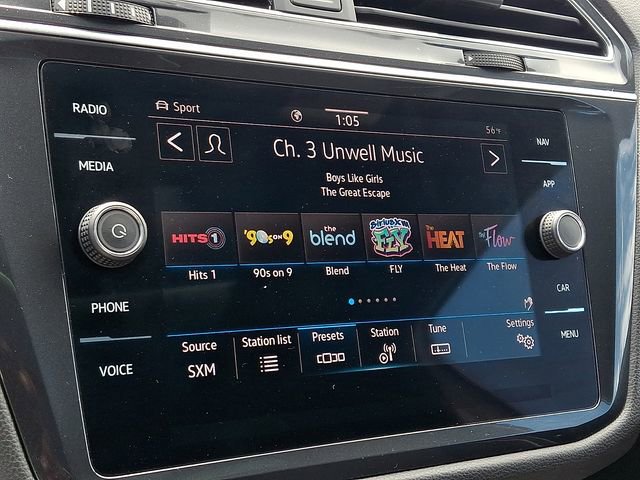 Certified 2023 Volkswagen Tiguan SEL R-Line image 16