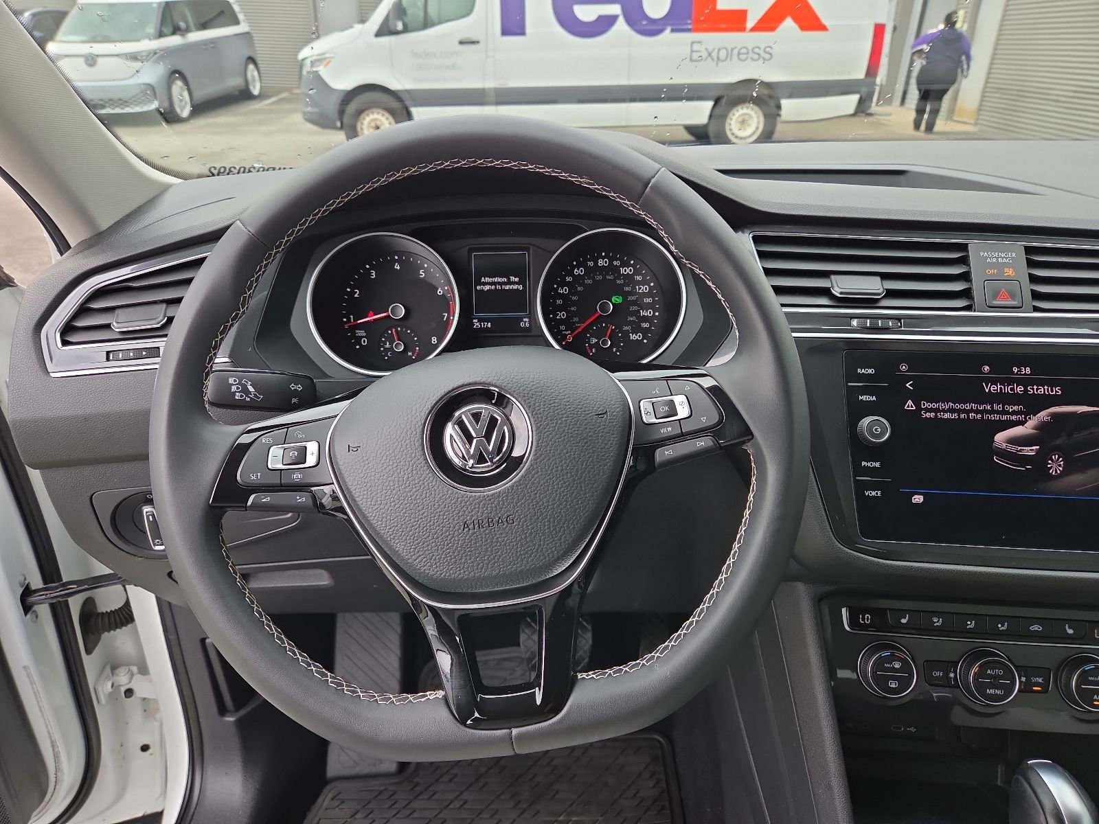 Used 2021 Volkswagen Tiguan SE FWD image 23