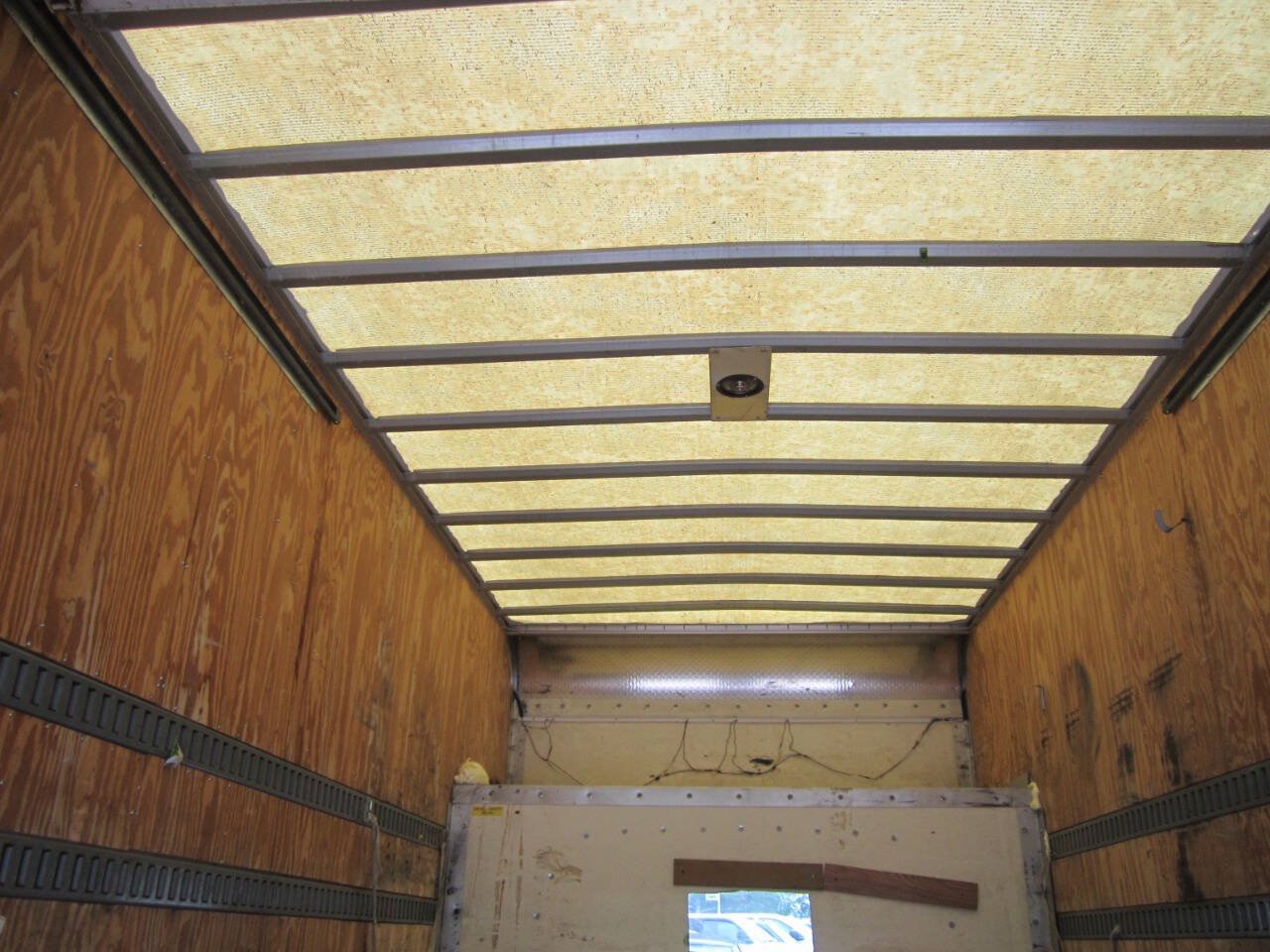 Used 2010 Chevrolet Express 3500 Extended RWD image 12