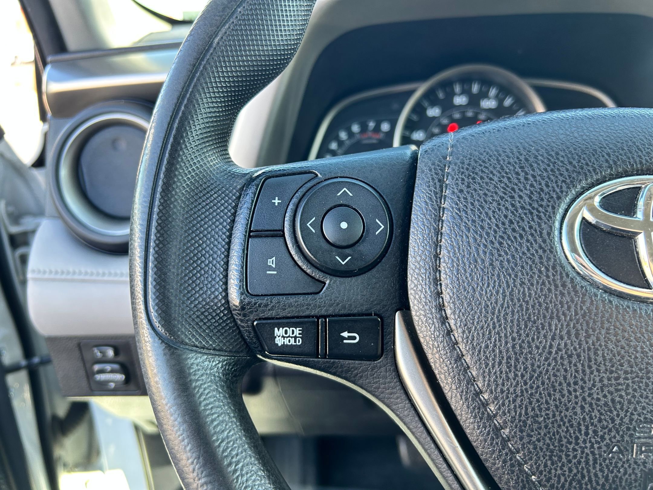 Used 2015 Toyota RAV4 XLE image 14