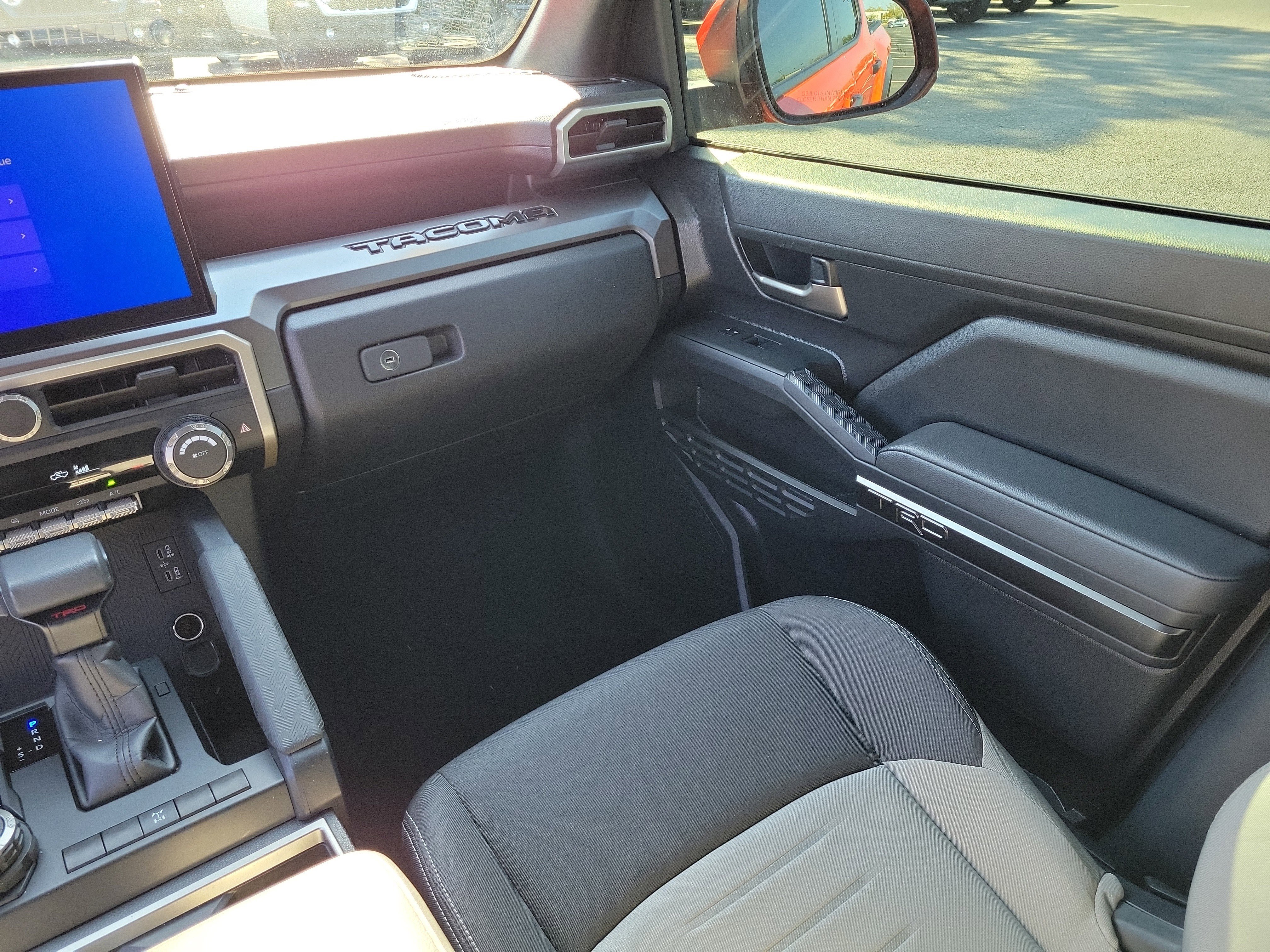 Used 2024 Toyota Tacoma TRD Off-Road image 17