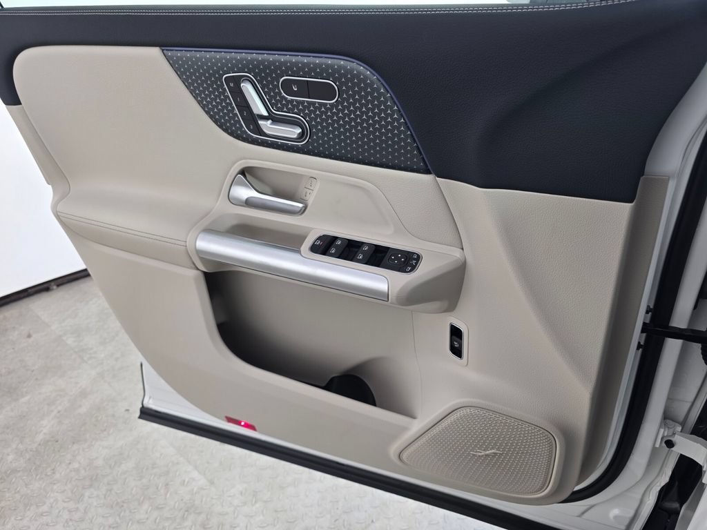 New 2026 Mercedes-Benz GLA 250 4MATIC image 16