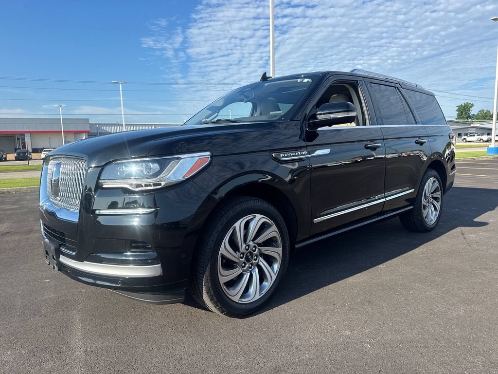 Used 2023 Lincoln Navigator Reserve AWD/4WD video 2