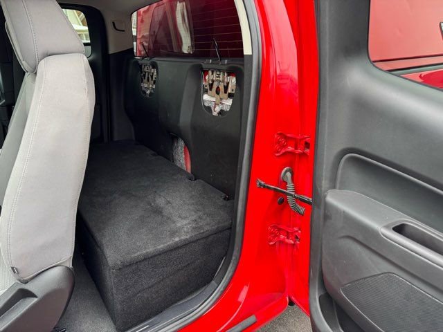 Used 2020 GMC Canyon W/T w/ Convenience Package image 17