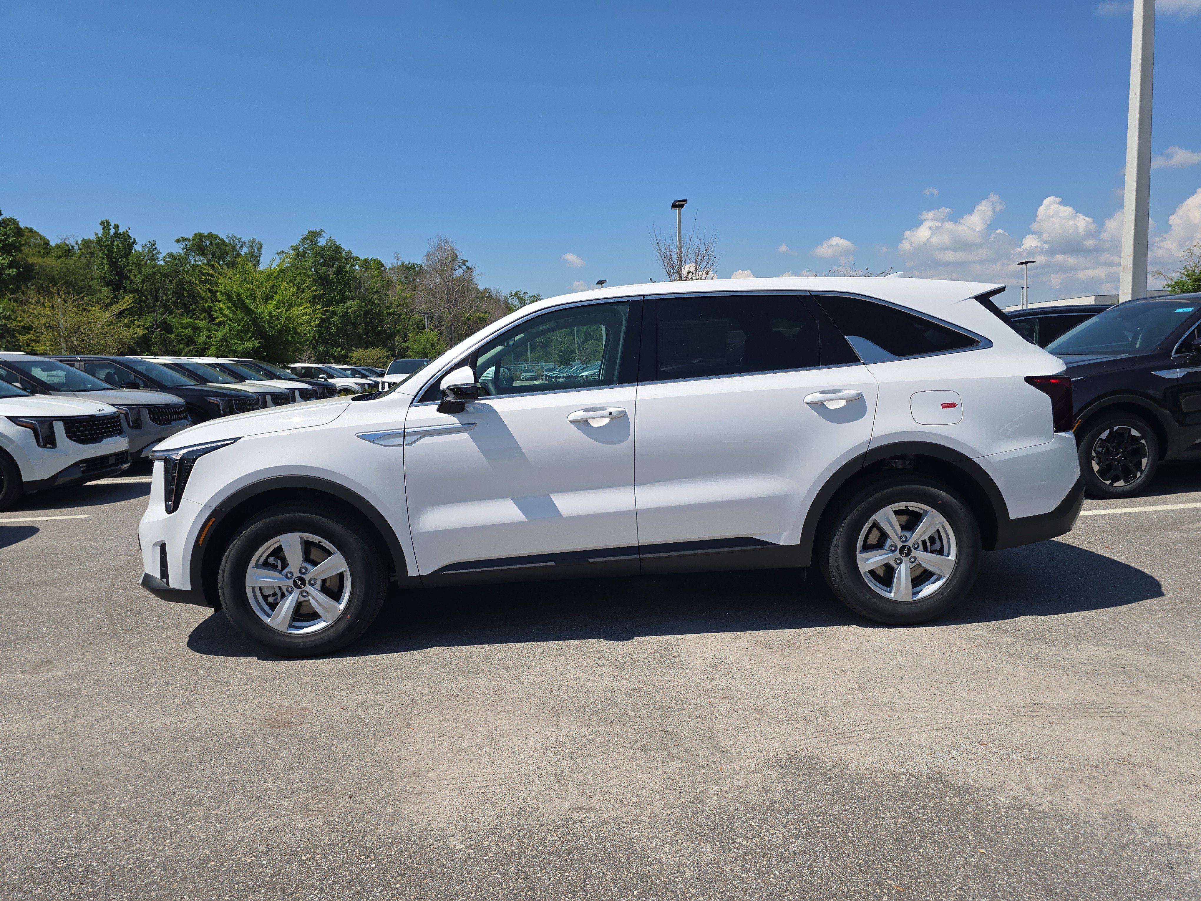 New 2026 Kia Sorento LX FWD image 5