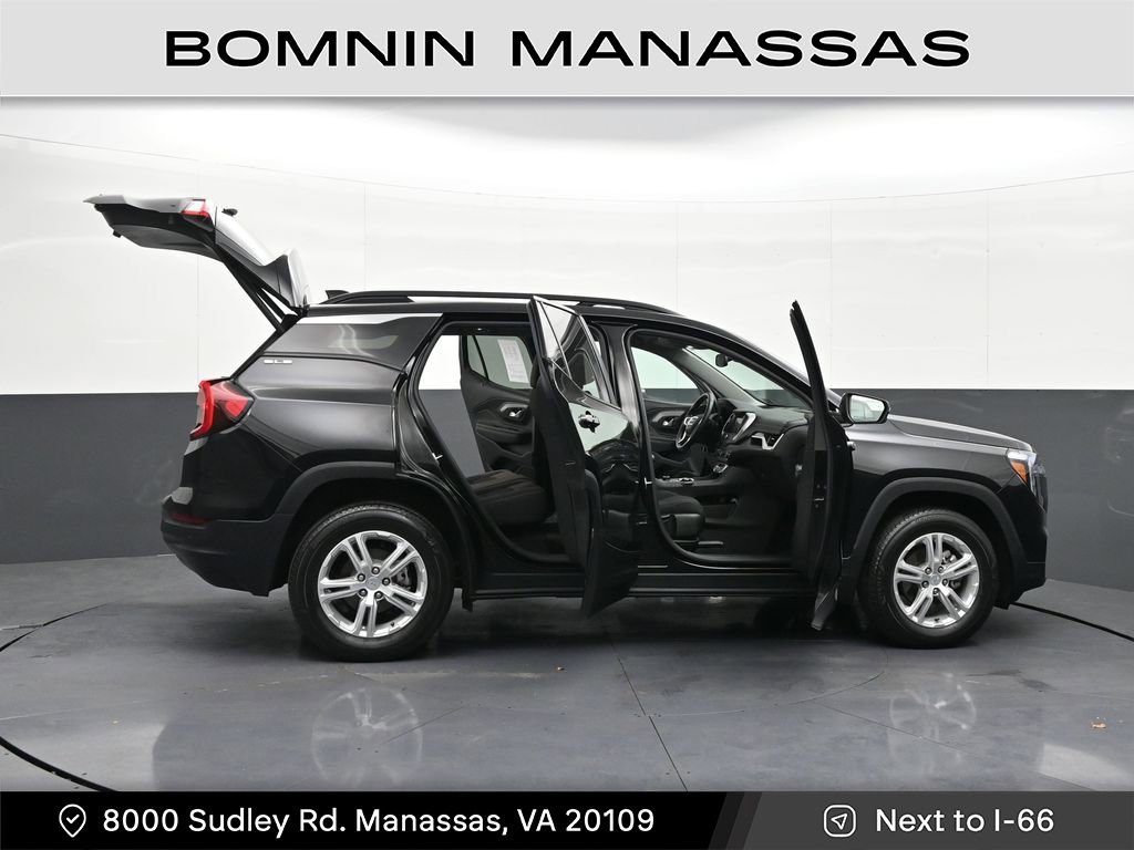 Used 2023 GMC Terrain SLE w/ Driver Convenience Package image 37