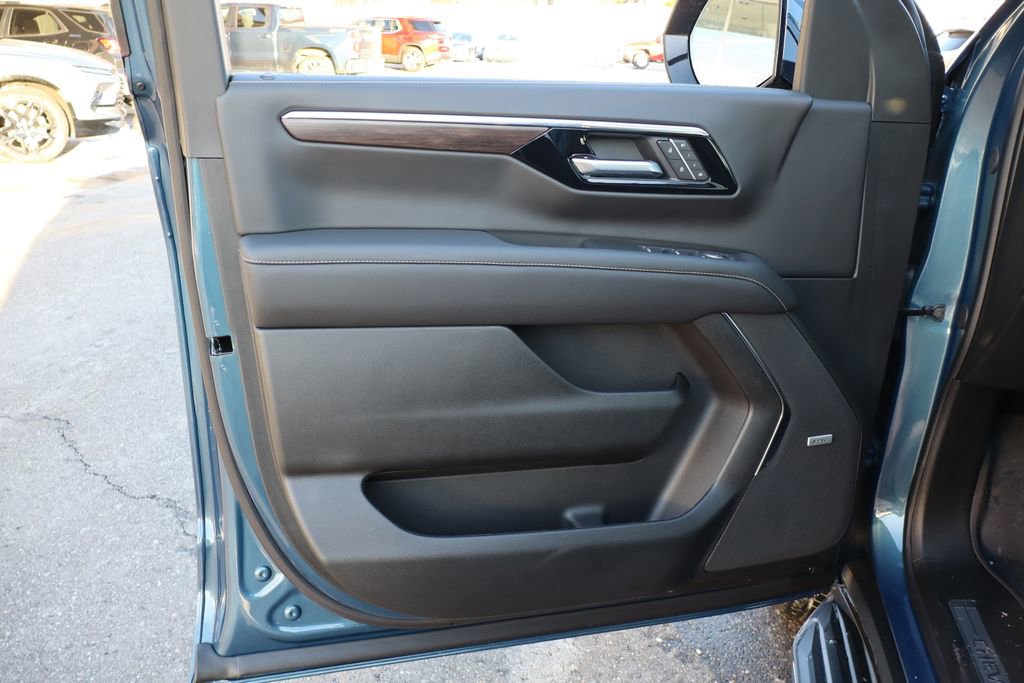 New 2026 Chevrolet Tahoe Premier w/ Sun And Tow Package image 8
