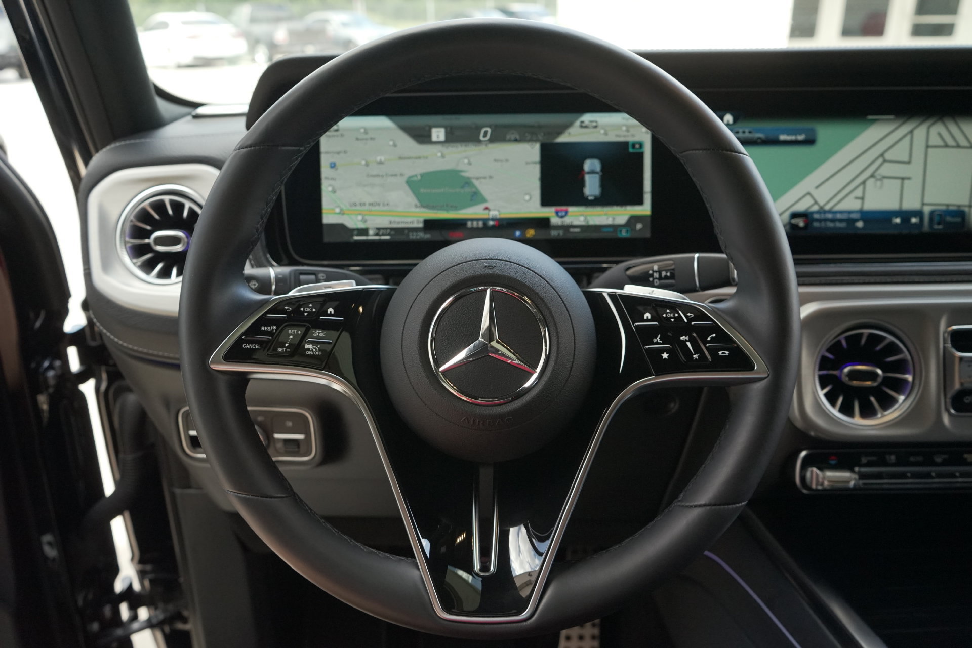 Used 2025 Mercedes-Benz G 550 image 10