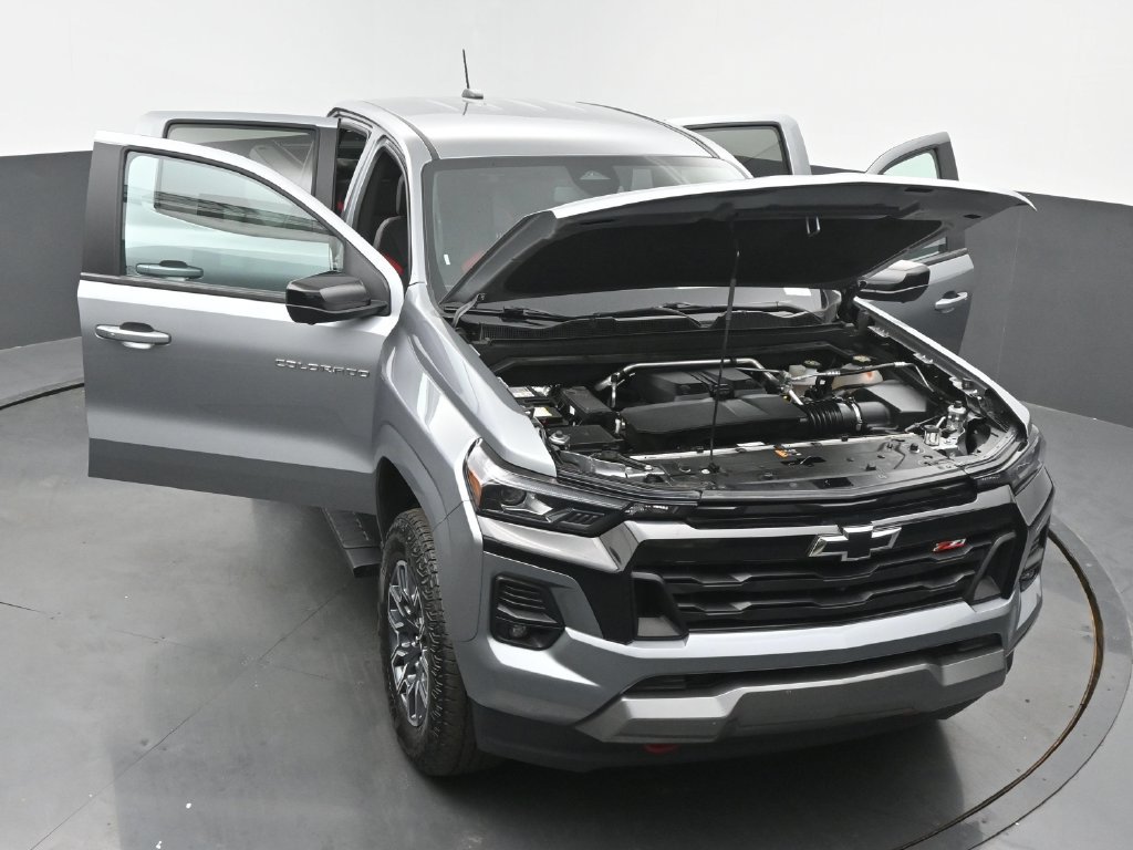Used 2025 Chevrolet Colorado Z71 w/ Technology Package AWD/4WD image 65