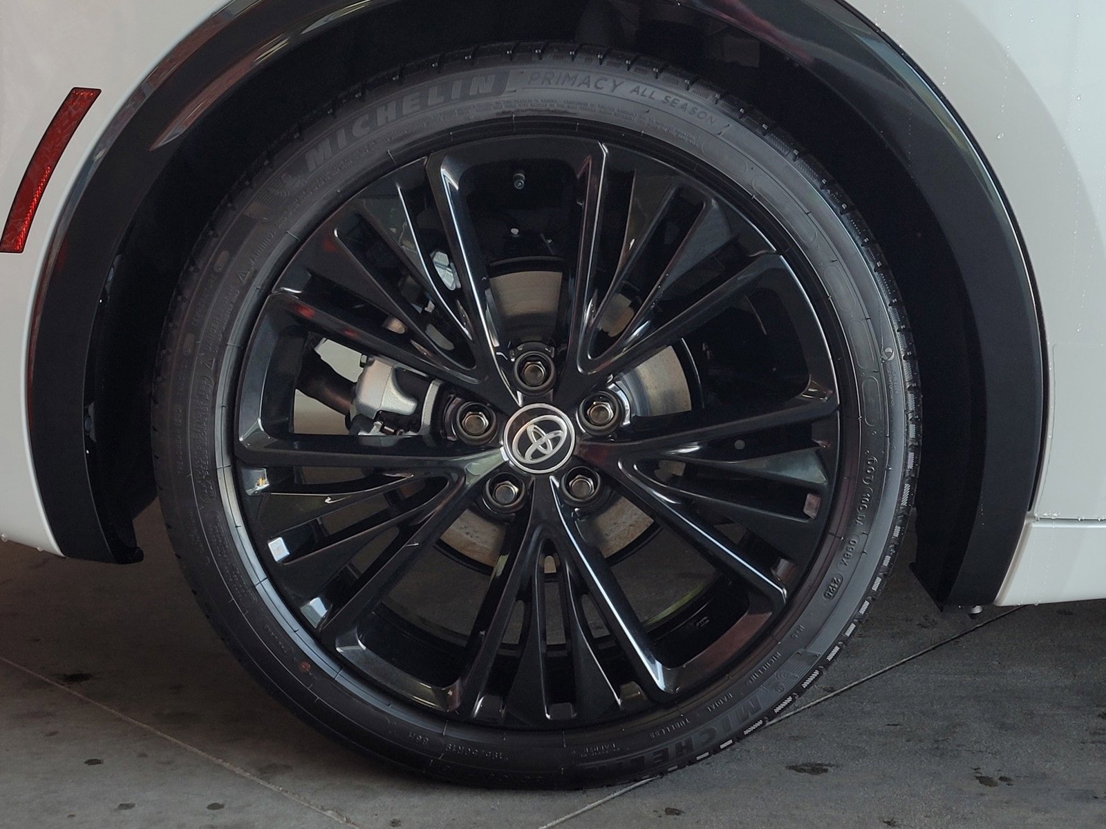 New 2026 Toyota Prius Plug-In Hybrid image 4