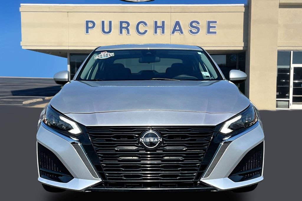 Used 2023 Nissan Altima 2.5 S image 2