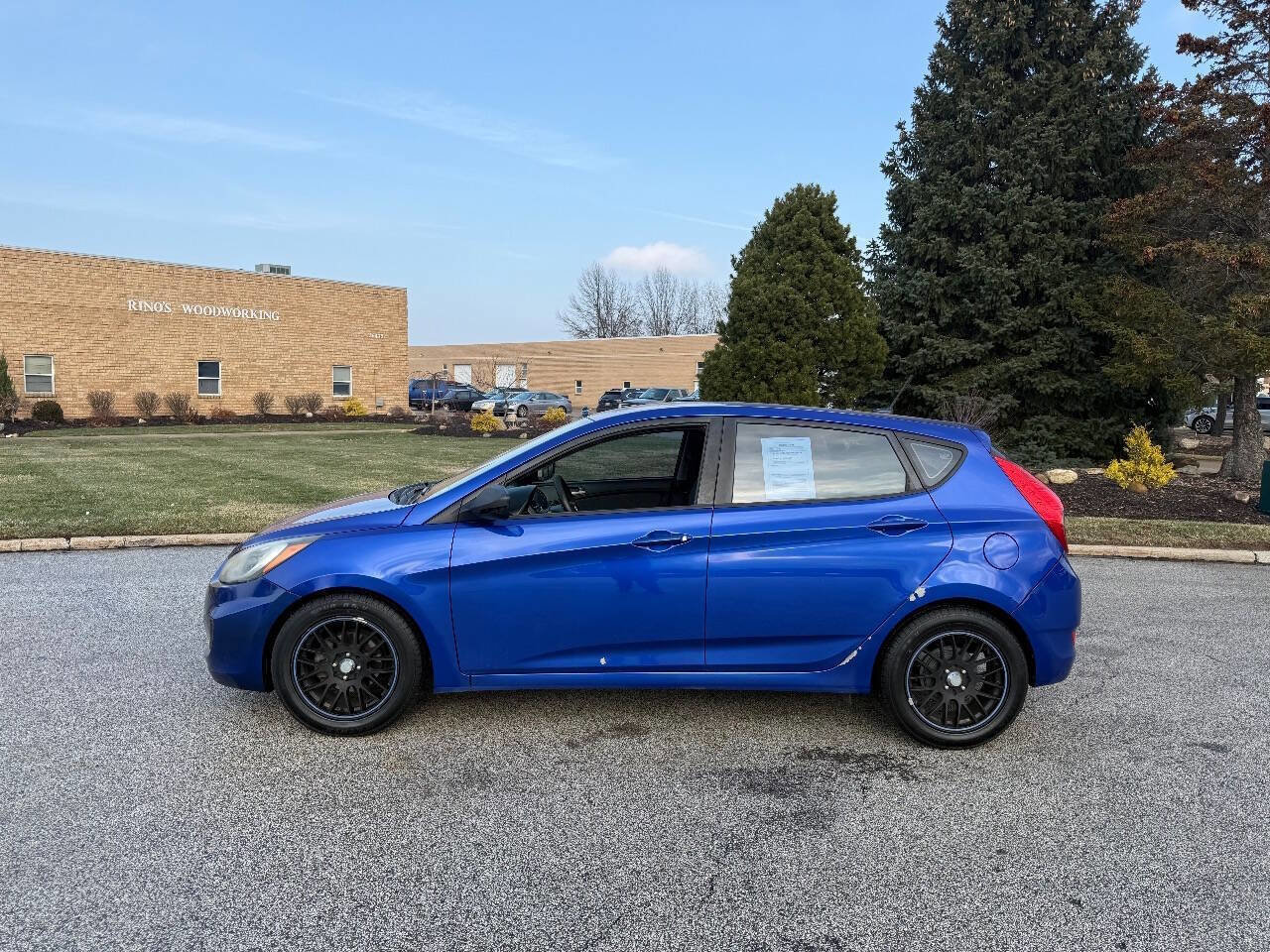 Used 2014 Hyundai Accent GS image 2