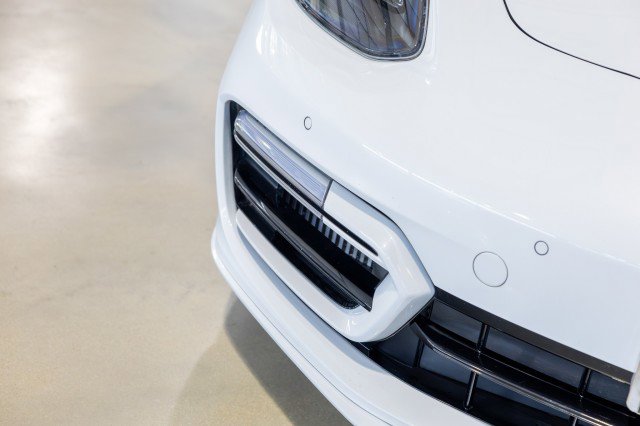 Used 2022 Porsche Panamera GTS w/ Premium Package image 12